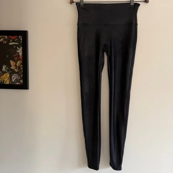 Spanx Faux Leather Black High Rise Black Legging Women's Small - Picture 12 of 15